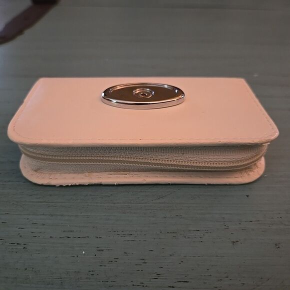 New White Case Manicure Pedicure Set, 4 Tools, Sheridan Non-Tarnish, Self Care - Picture 6 of 6